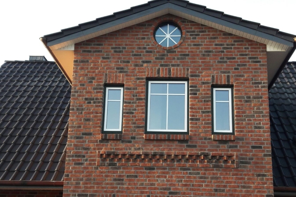 T.R.G. Friesengiebel - 005-D
