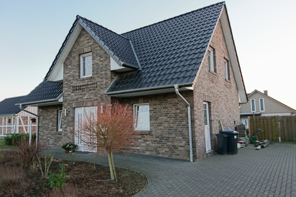 T.R.G. Friesengiebel - 008-C
