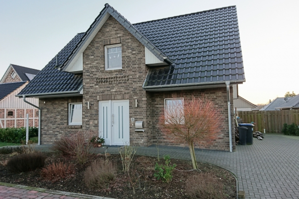 T.R.G. Friesengiebel - 008-A