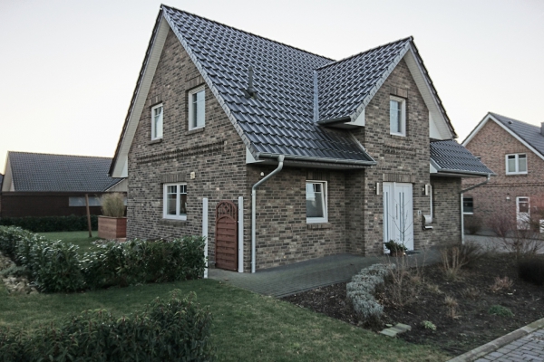 T.R.G. Friesengiebel - 008-B