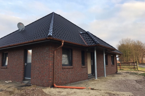 T.R.G. Bungalow - 002-F